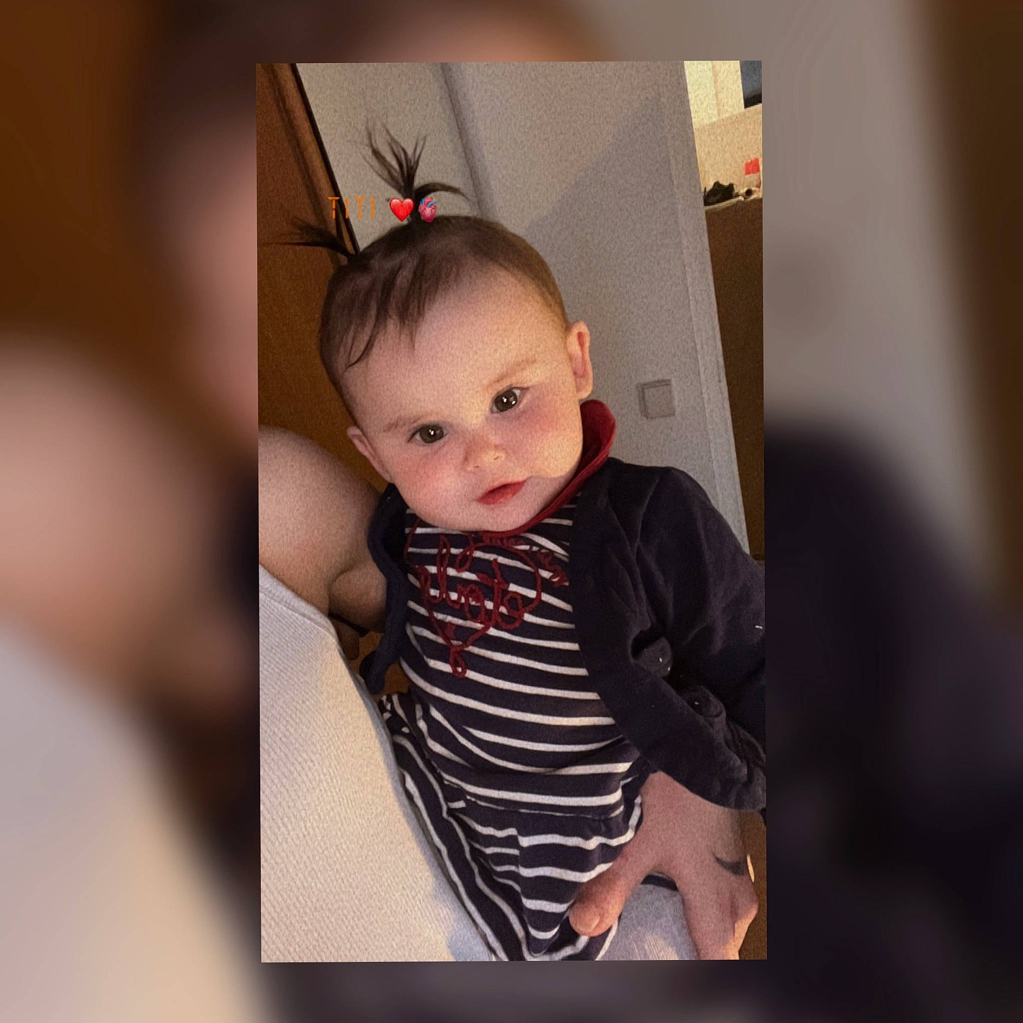 Kataleya participe au concours pour gagner de l'argent avec cette photo : arm, baby, baby_toddler_clothing, child, child_model, collar, eyelash, fashion_accessory, fashion_design, flash_photography, happy, iris, neck, pattern, person, portrait, portrait_photography, sitting, sleeve, t_shirt