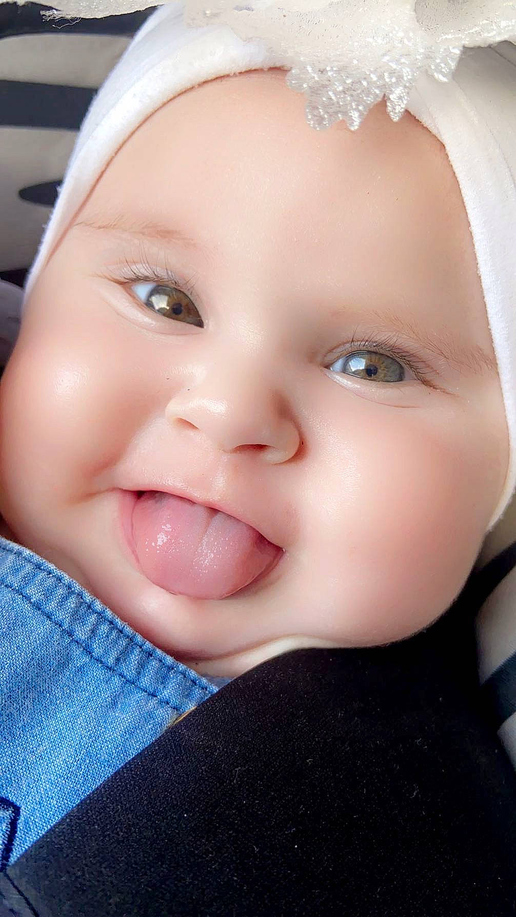 Kataleya a rejoint le concours — aidez-le/la à gagner de superbes lots ! baby, baby_toddler_clothing, cheek, child, chin, close_up, eye, eyebrow, eyelash, facial_expression, flash_photography, happy, headgear, iris, lip, nose, person, skin, smile, toddler