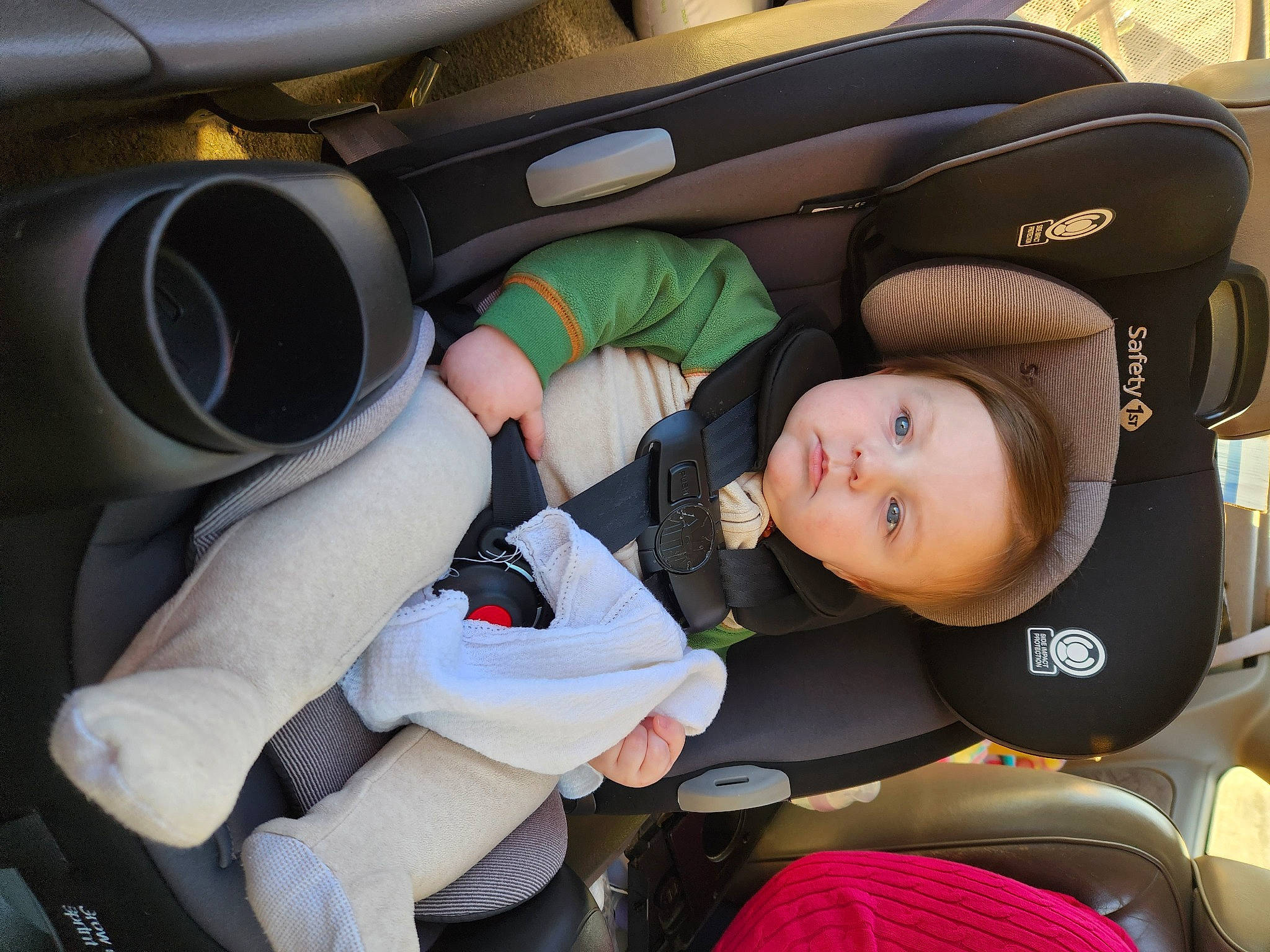 Ryder-gene is registered to the contest to win money with this photo: auto_part, automotive_design, automotive_wheel_system, car, car_seat, car_seat_cover, child, comfort, family_car, hat, head_restraint, luxury_vehicle, motor_vehicle, person, personal_luxury_car, product, seat_belt, steering_part, steering_wheel, vehicle