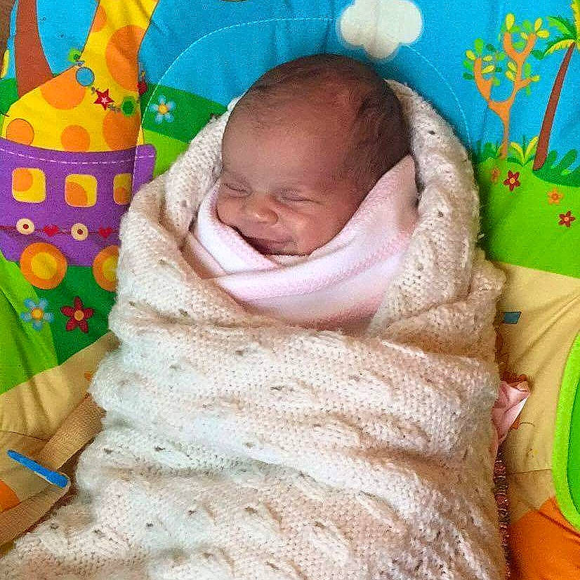 Heaven is registered to the contest to win money with this photo: