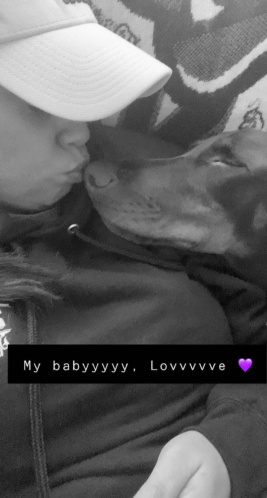 Amira is registered to the contest to win money with this photo: baseball_cap, black_and_white, cap, chest, flash_photography, font, gesture, happy, hat, jaw, monochrome, monochrome_photography, mouth, muscle, neck, nose, photo_caption, romance, sun_hat, white