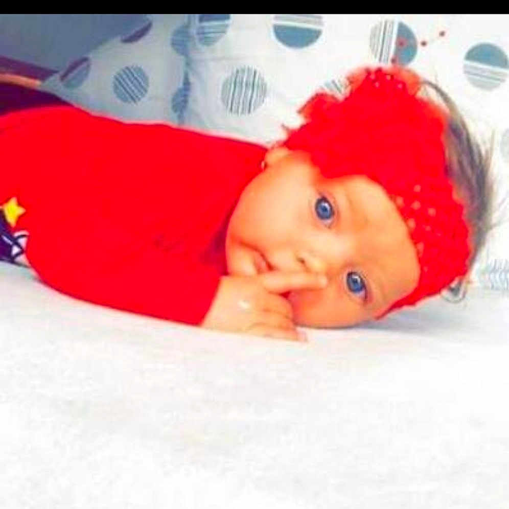 Belinda participe au concours pour gagner de l'argent avec cette photo : baby, child, head, headgear, lip, red, smile, toddler
