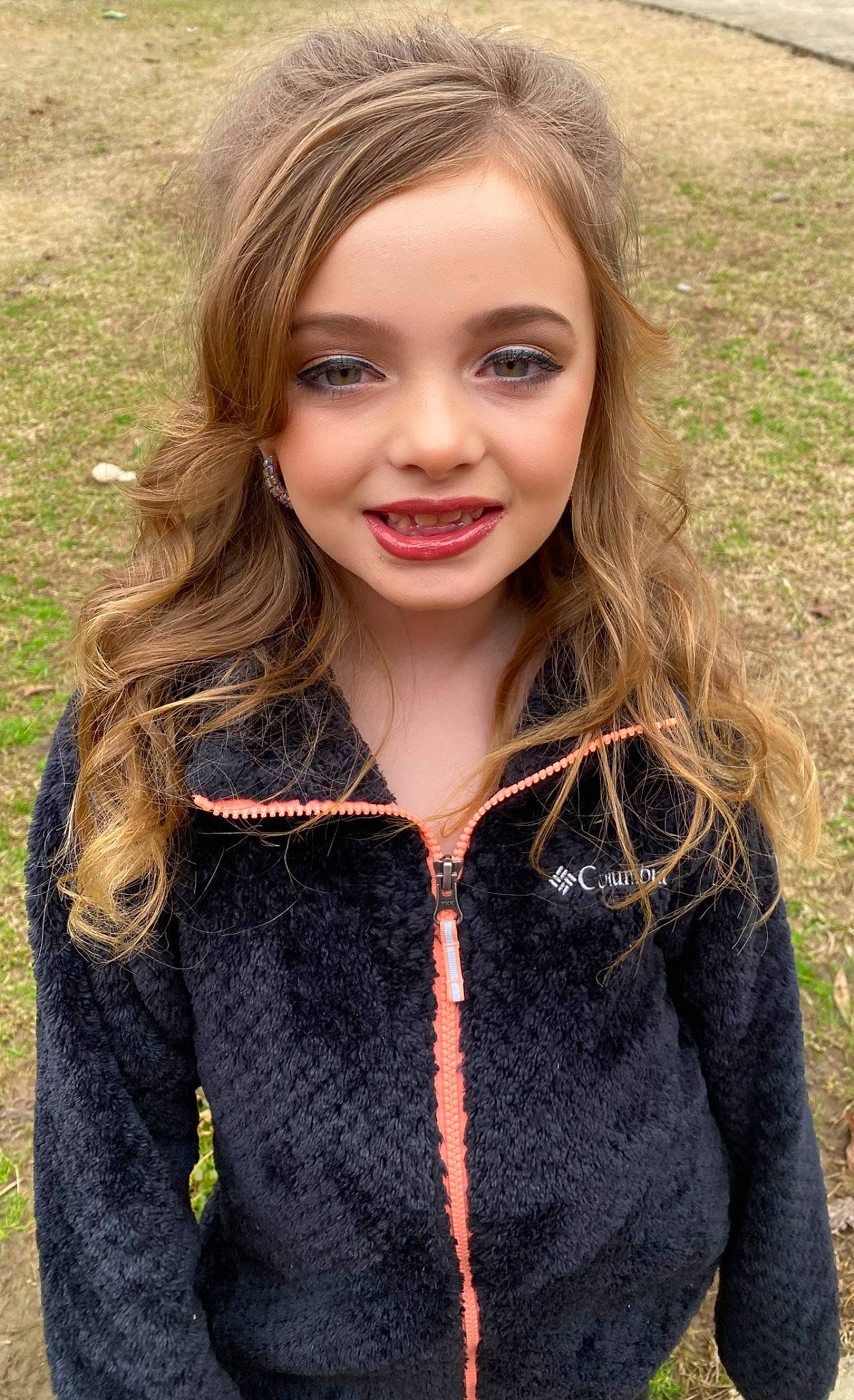 Malaya joined the competition — help win amazing prizes! beauty, blond, cool, eyebrow, face, facial_expression, flash_photography, grass, hair, hairstyle, happy, head, joy, lip, long_hair, makeover, organ, outerwear, people_in_nature, person