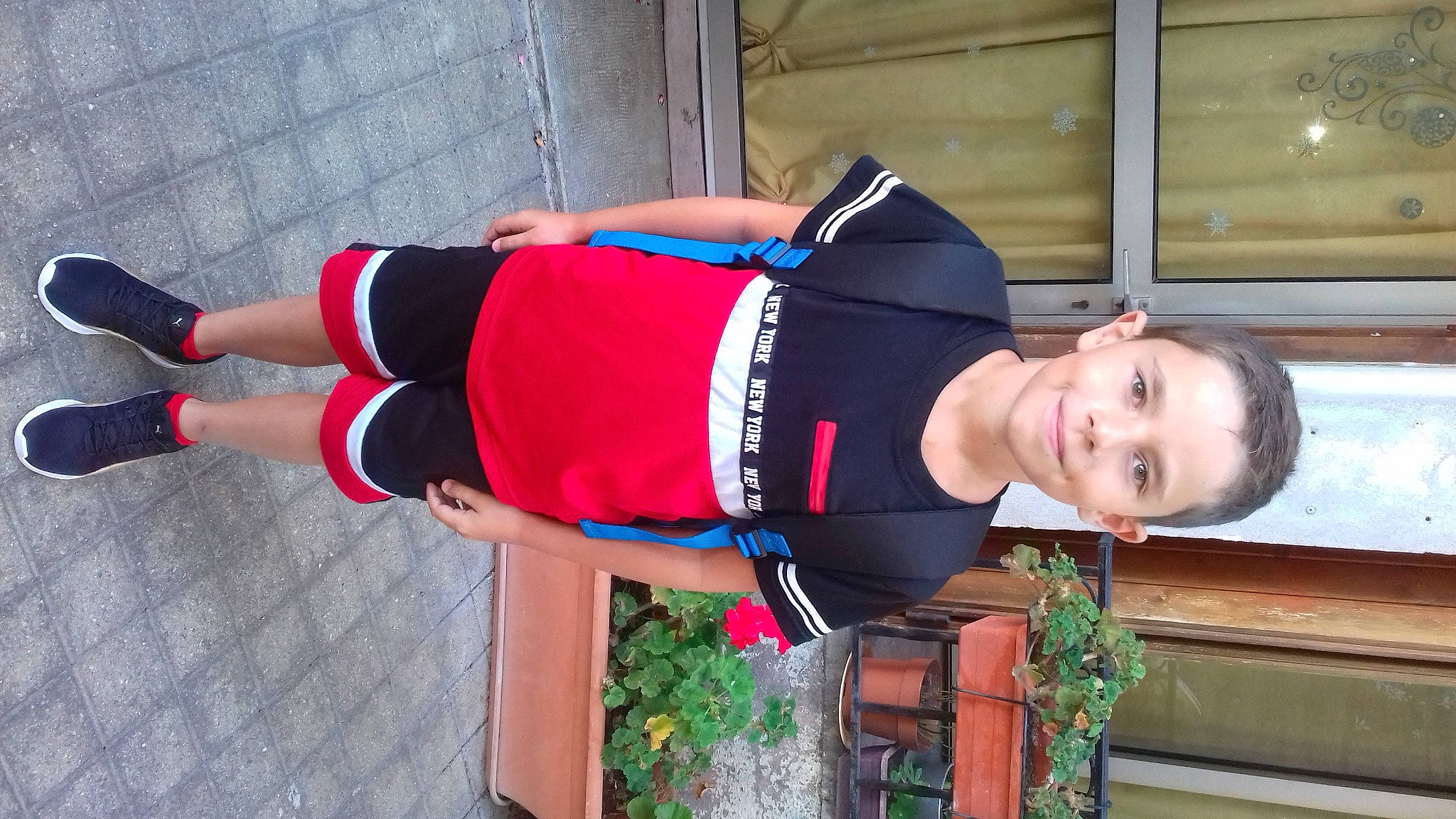 Ethan a rejoint le concours — aidez-le/la à gagner de superbes lots ! joy, person