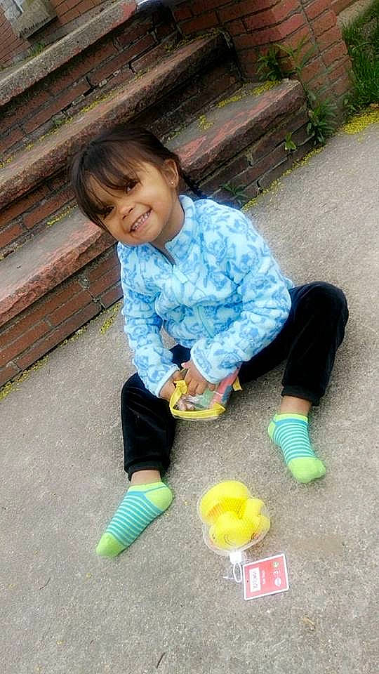 Alina is registered to the contest to win money with this photo: child, joy, person, play, toddler