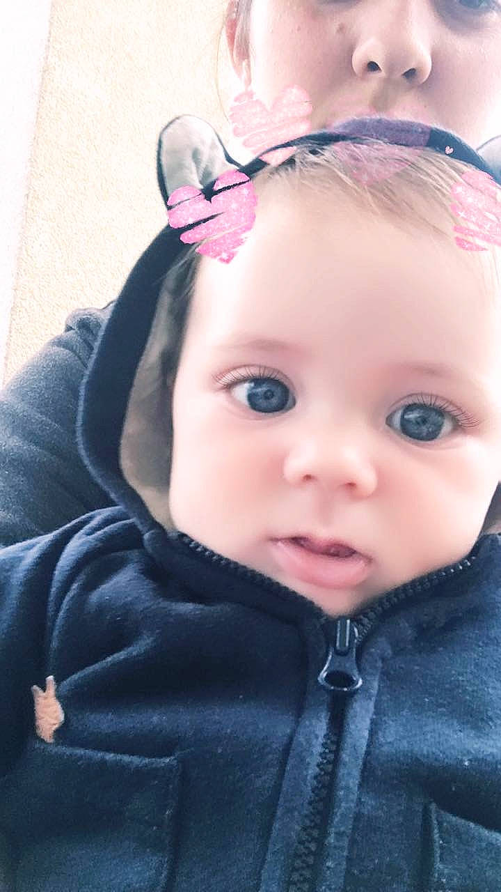 Robert a rejoint le concours — aidez-le/la à gagner de superbes lots ! baby, beauty, blond, cheek, child, chin, cool, ear, eye, eyebrow, face, forehead, hair, head, lip, nose, organ, person, pink, skin