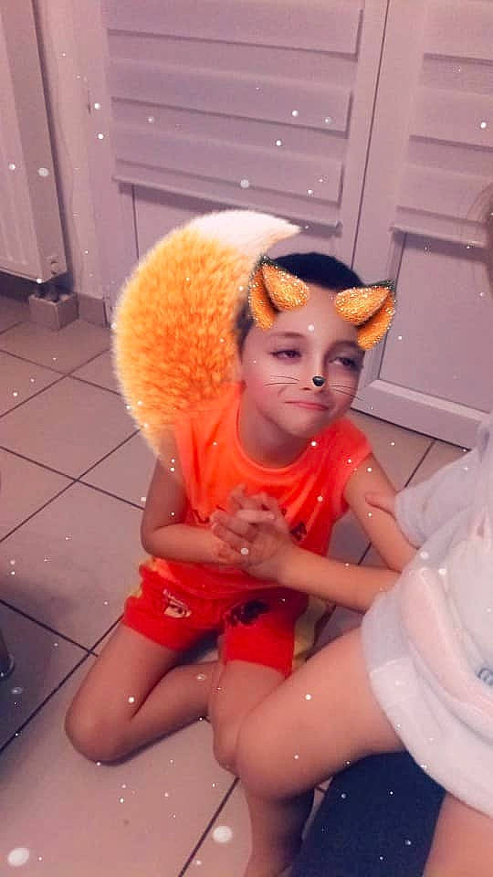 Louis a rejoint le concours — aidez-le/la à gagner de superbes lots ! child, fun, girl, human_hair_color, leg, person, skin, toddler