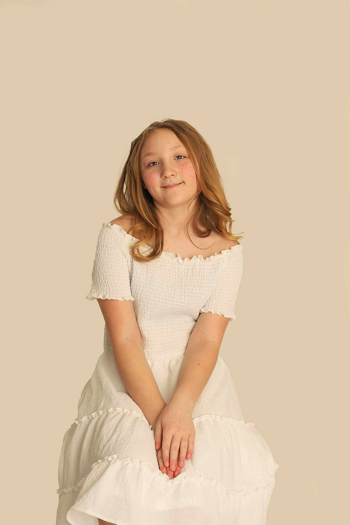 Mariah is registered to the contest to win money with this photo: arm, day_dress, dress, eye, fashion_design, fashion_model, flash_photography, hair, hand, happy, human_body, joy, knee, leg, neck, person, shoulder, sleeve, smile, thigh