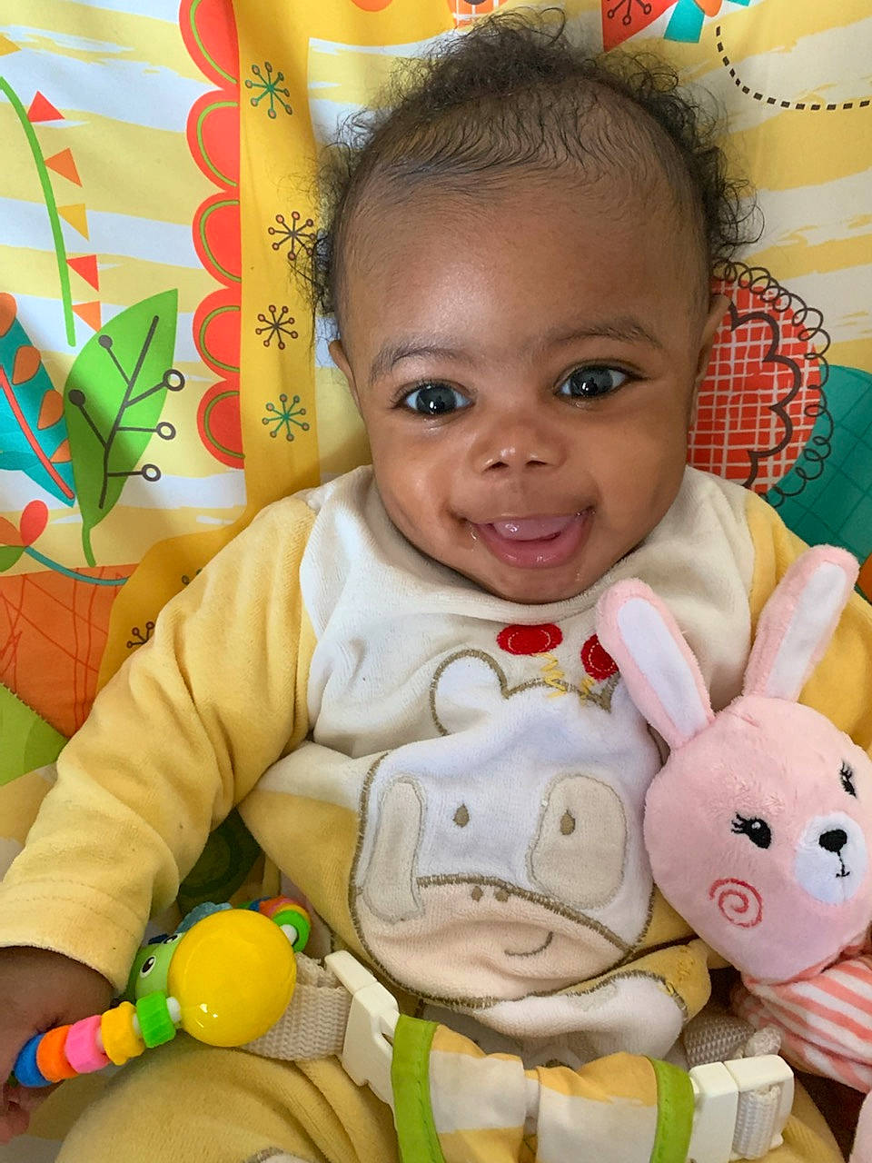 Andrew participe au concours pour gagner de l'argent avec cette photo : baby, baby_toddler_clothing, cheek, child, eye, fun, happy, head, iris, joy, nose, organ, person, photograph, product, skin, smile, snapshot, textile, toddler