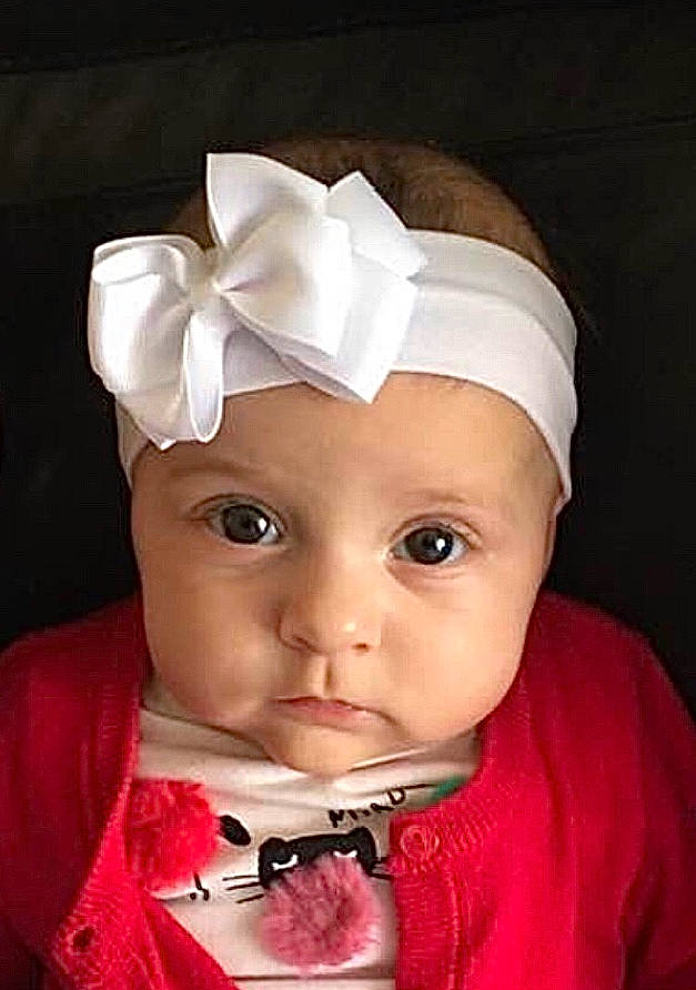 Nina a rejoint le concours — aidez-le/la à gagner de superbes lots ! baby, child, fashion_accessory, forehead, hair_accessory, head, headband, headgear, headwear, mouth, person, toddler