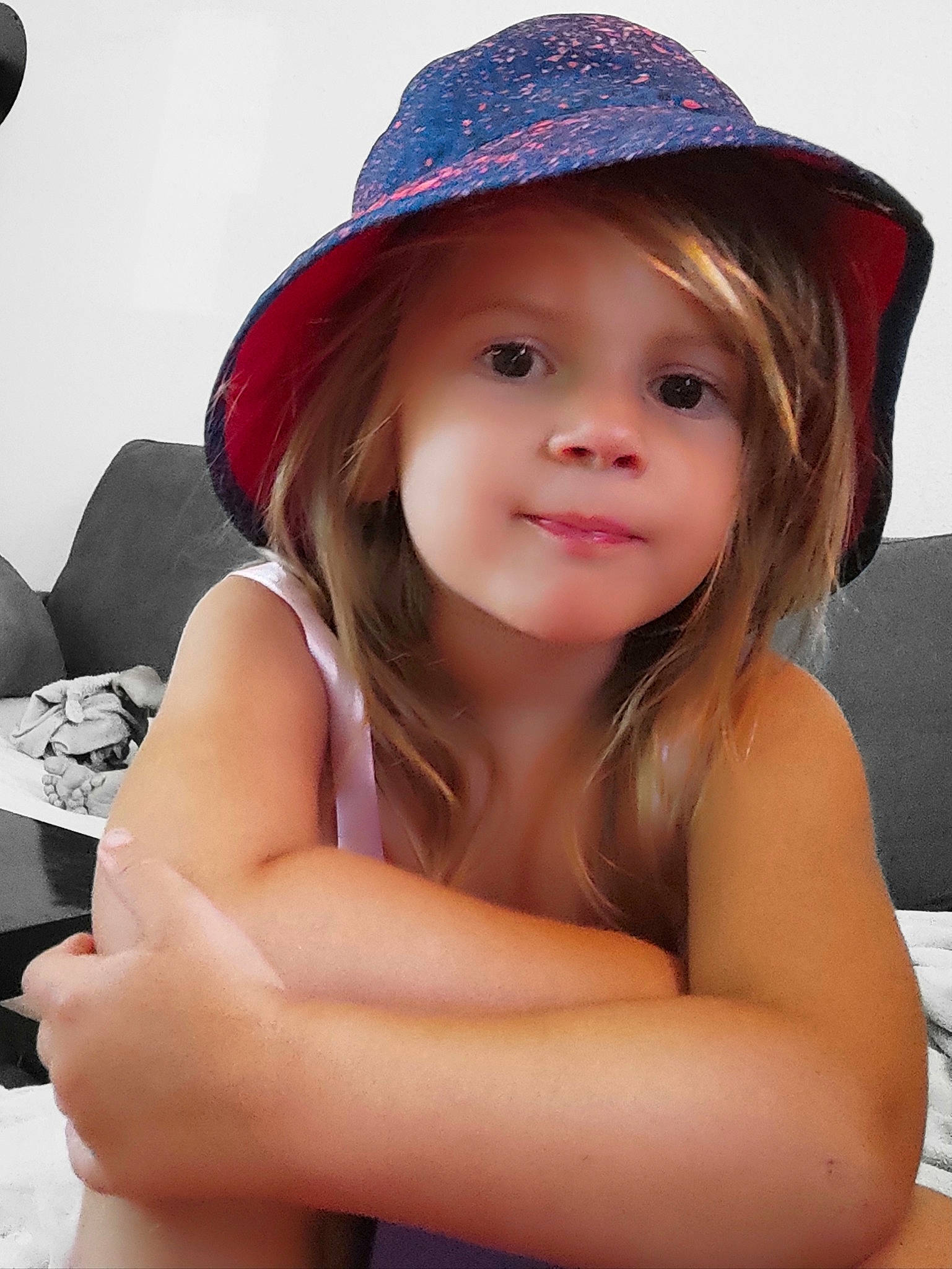 Mylèna a rejoint le concours — aidez-le/la à gagner de superbes lots ! beauty, blond, brown_hair, cap, eye, eyebrow, flash_photography, hair, happy, hat, headgear, headwear, lip, long_hair, muscle, neck, person, skin, smile, sun_hat