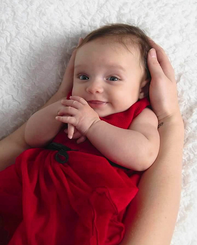 Ily joined the competition — help win amazing prizes! arm, cheek, chin, eye, eyebrow, facial_expression, hair, hand, head, human_body, joint, lip, mouth, muscle, neck, nose, person, shoulder, skin, smile