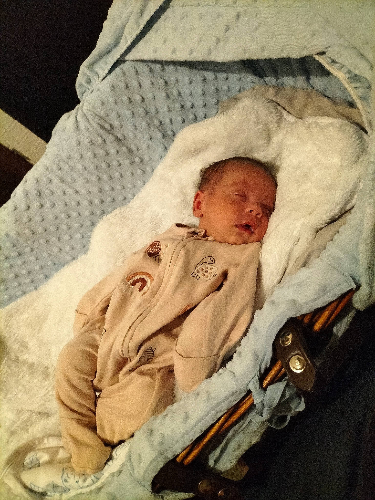 Ayyan Bahawal joined the competition — help win amazing prizes! baby, baby_products, baby_safety, baby_toddler_clothing, bedtime, child, comfort, infant_bed, linens, person, room, sleeve, temperature, toddler