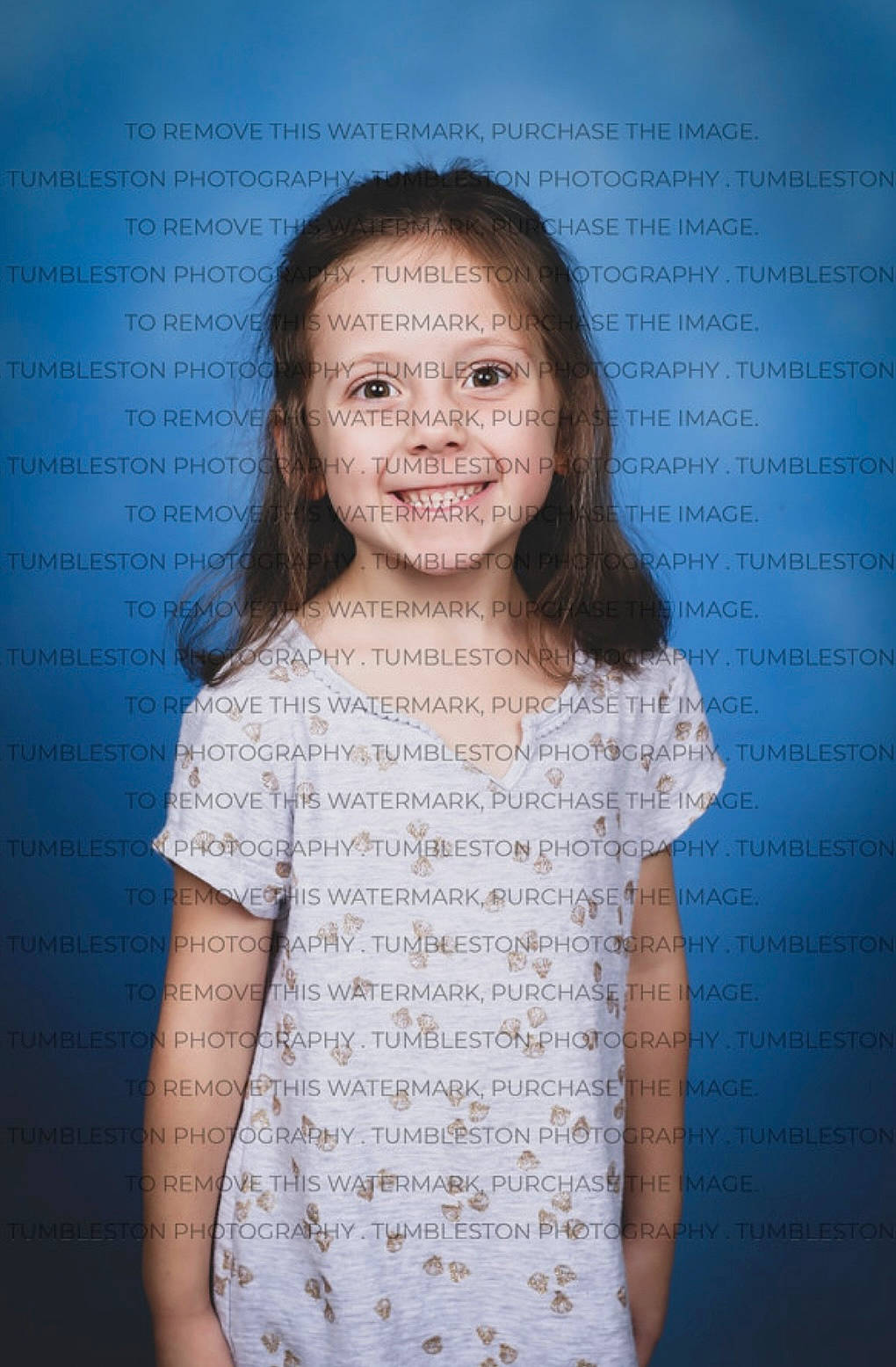 Autumn is registered to the contest to win money with this photo: adaptation, cheek, child, fashion_design, flash_photography, forehead, fun, gesture, hair, handwriting, happy, human_body, joy, pattern, person, portrait_photography, room, skin, sleeve, smile