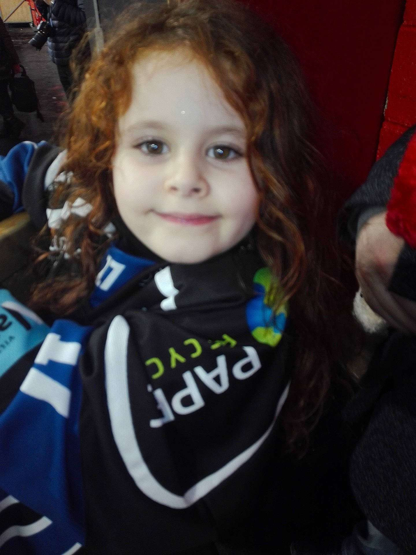 Nora participe au concours pour gagner de l'argent avec cette photo : brown_hair, child, cool, fun, girl, hairstyle, joy, long_hair, outerwear, person, product, smile