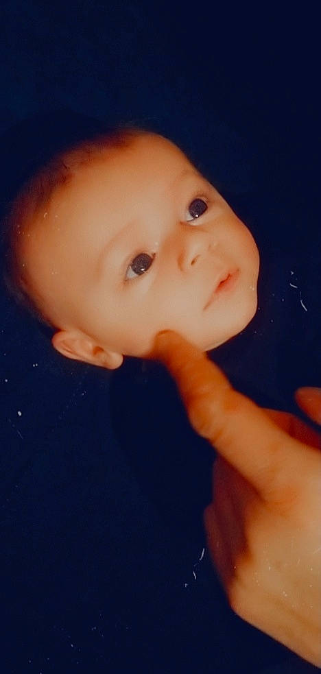 Shany a rejoint le concours — aidez-le/la à gagner de superbes lots ! arm, baby, cheek, chest, cloud, ear, electric_blue, eyelash, finger, flash_photography, gesture, happy, iris, lip, mouth, nose, person, skin, sky, thumb