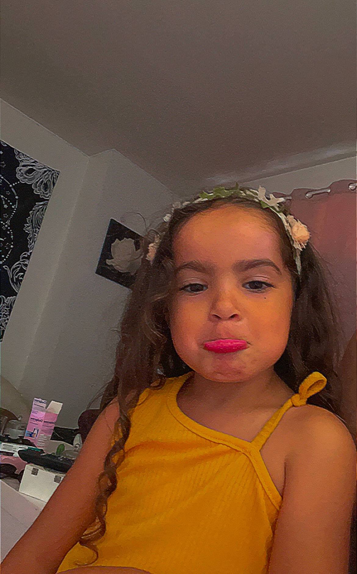 Rosa-mïa a rejoint le concours — aidez-le/la à gagner de superbes lots ! black_hair, cheek, chin, dress, eyebrow, eyelash, fashion_design, flash_photography, forehead, fun, happy, human_body, iris, lip, neck, nose, person, pink, shoulder, skin