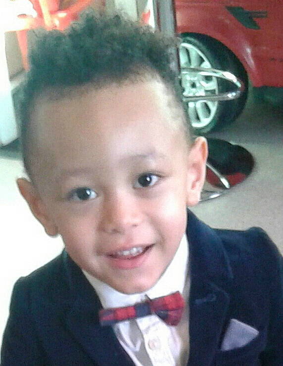 El-shaddai a rejoint le concours — aidez-le/la à gagner de superbes lots ! boy, buzz_cut, cheek, child, chin, cool, ear, eyebrow, forehead, hair, hair_coloring, hairstyle, jaw, joy, nose, person, product, smile