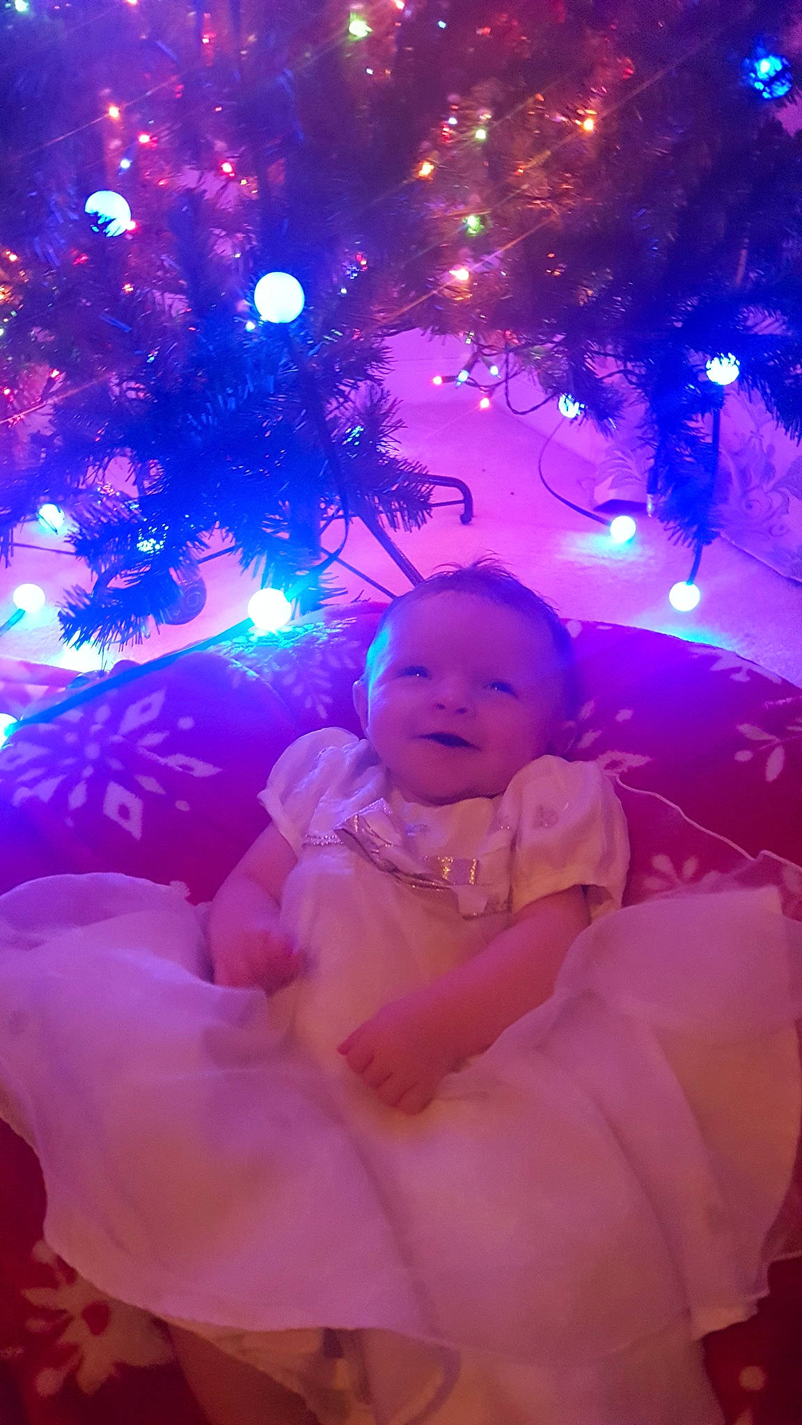 Elowen is registered to the contest to win money with this photo: computer_wallpaper, event, fun, girl, light, lighting, magenta, person, petal, pink, purple, sky, space, violet