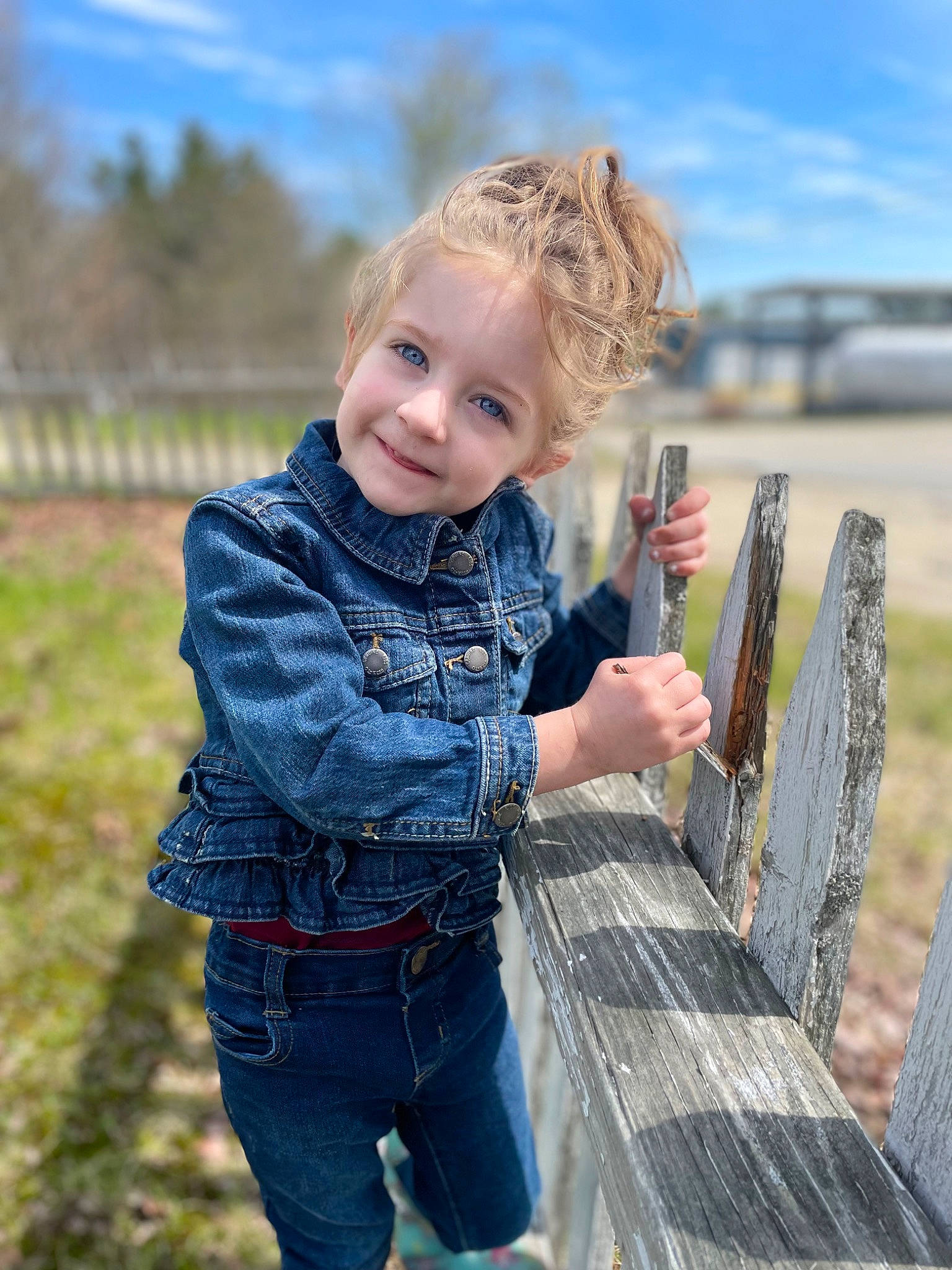 Ellianna joined the competition — help win amazing prizes! blond, child, denim, electric_blue, flash_photography, fun, grass, hair, happy, jeans, joy, leisure, people_in_nature, person, recreation, sky, smile, street_fashion, sunlight, t_shirt