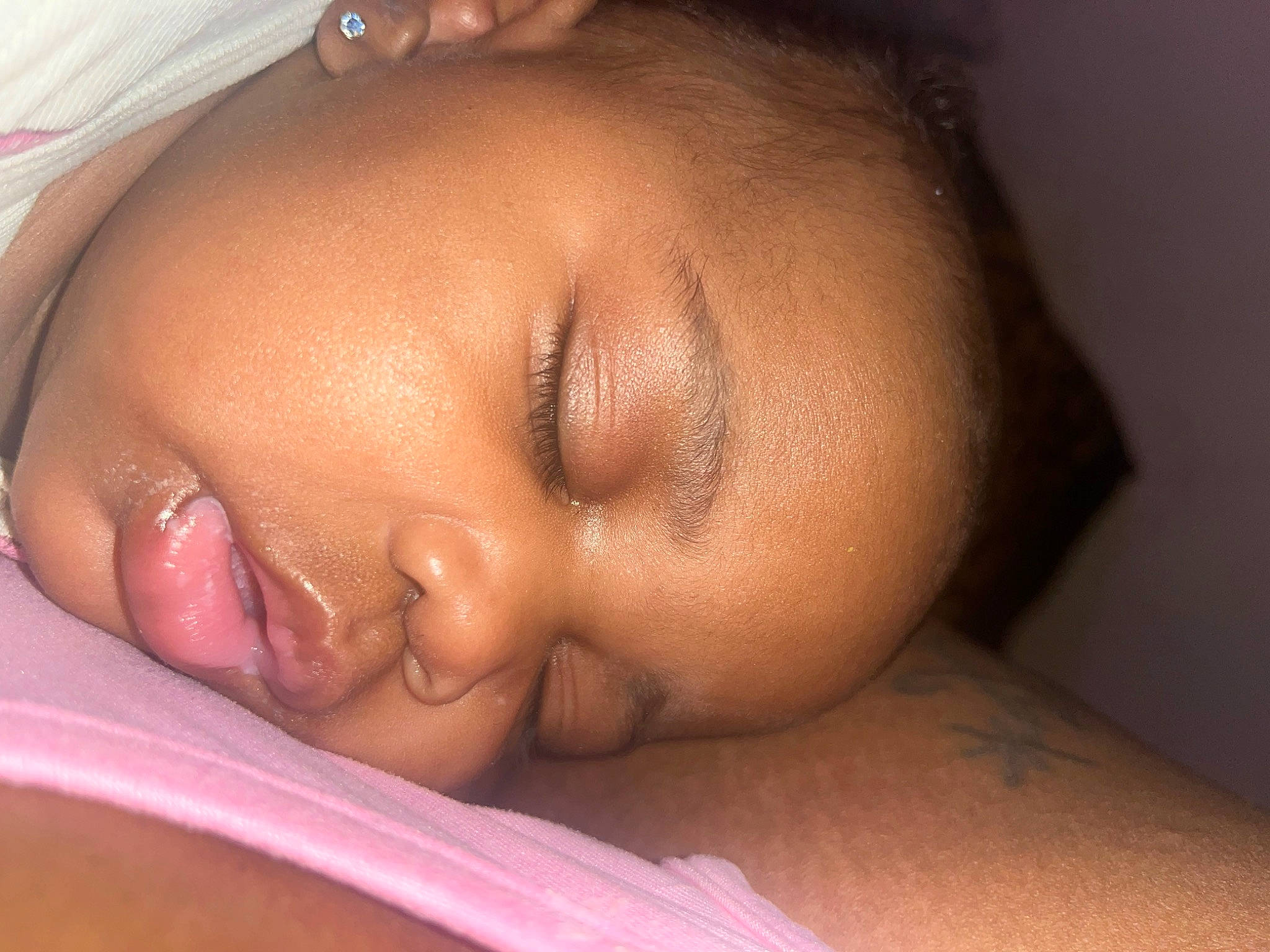 Cristiana is registered to the contest to win money with this photo: baby, cheek, child, chin, comfort, ear, eyebrow, eyelash, facial_expression, finger, gesture, iris, lip, mammal, mouth, nail, neck, nose, person, skin