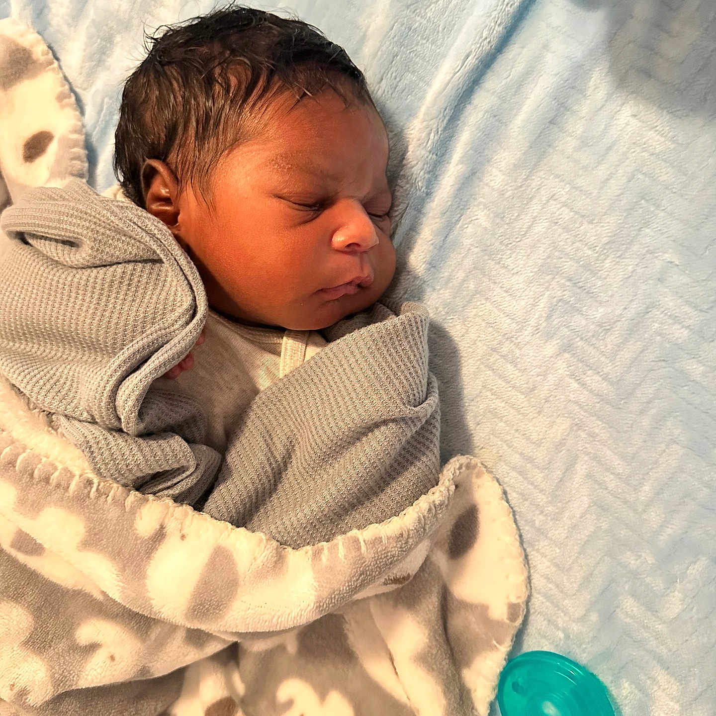 Kahmari is registered to the contest to win money with this photo: newborn, baby, sleeping, blanket, cozy, pacifier, infant, soft, wrapped, cute, peaceful, child, bed, fabric, comfort, toddler, portrait, face, person, rest