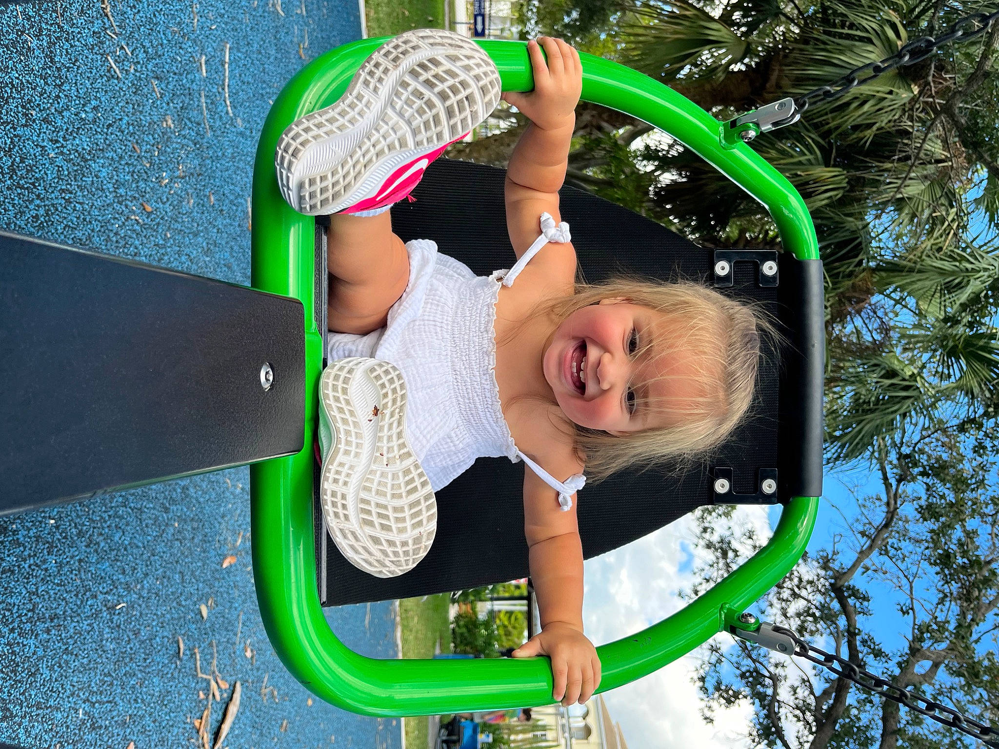 Luna is registered to the contest to win money with this photo: fun, grass, green, happy, joy, leisure, light, person, photograph, public_space, racket, racketlon, racquet_sport, recreation, sky, smile, snapshot, sports_equipment, strings, t_shirt