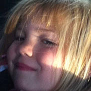 Clara participe au concours pour gagner de l'argent avec cette photo :