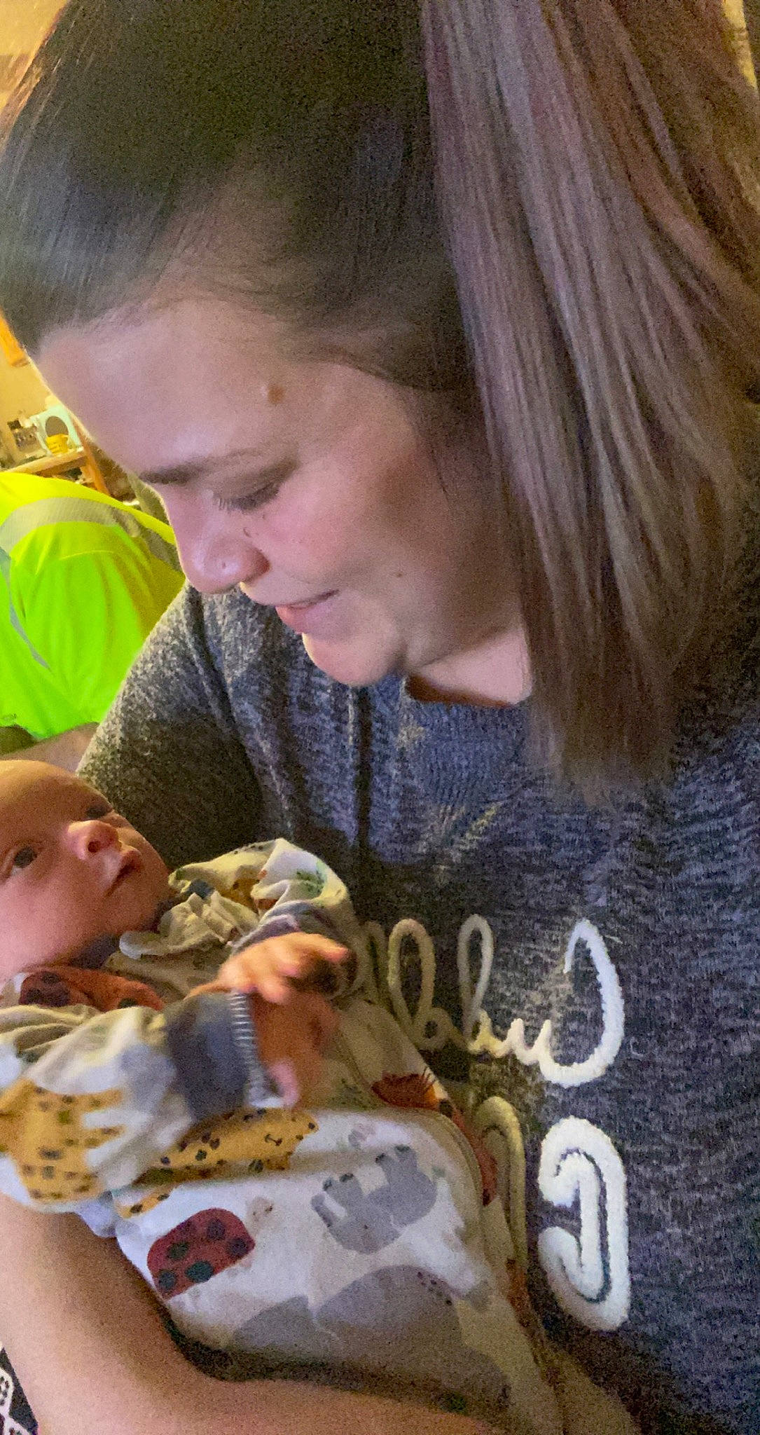 Oliver is registered to the contest to win money with this photo: baby, baby_products, bangs, child, eyelash, fun, fur, grass, hair, hair_coloring, happy, head, iris, mammal, pattern, person, play, sitting, t_shirt, toddler