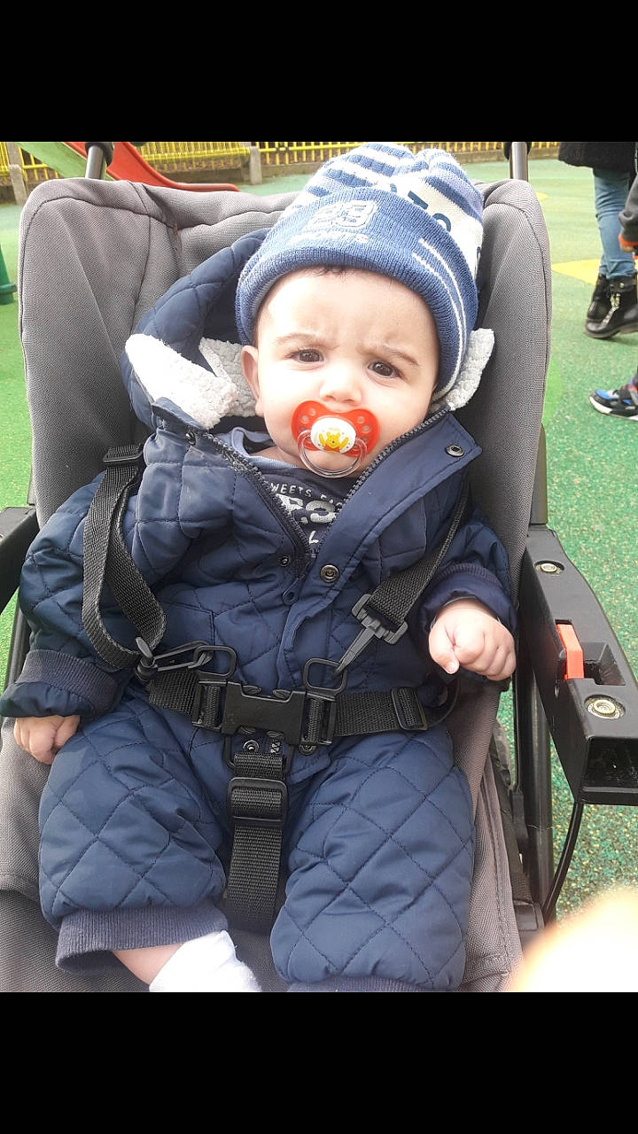 Lévy a rejoint le concours — aidez-le/la à gagner de superbes lots ! baby, baby_carriage, baby_products, car_seat, child, person, product, smile, toddler