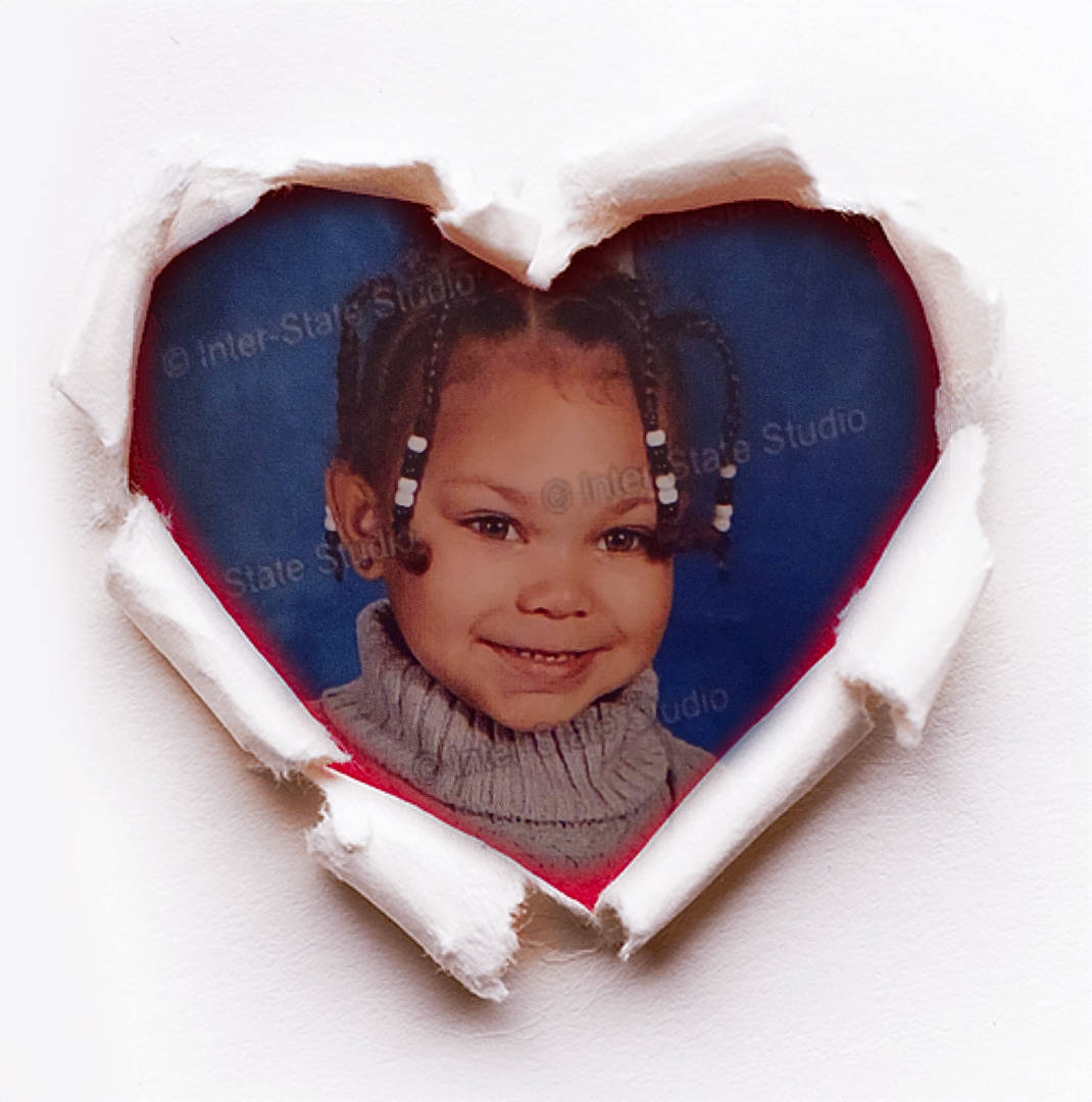 Kamorah is registered to the contest to win money with this photo: art, carmine, cheek, electric_blue, eye, eyebrow, eyelash, face, fashion_accessory, hair, happy, head, human_body, jewellery, joy, lip, magenta, person, picture_frame, rectangle