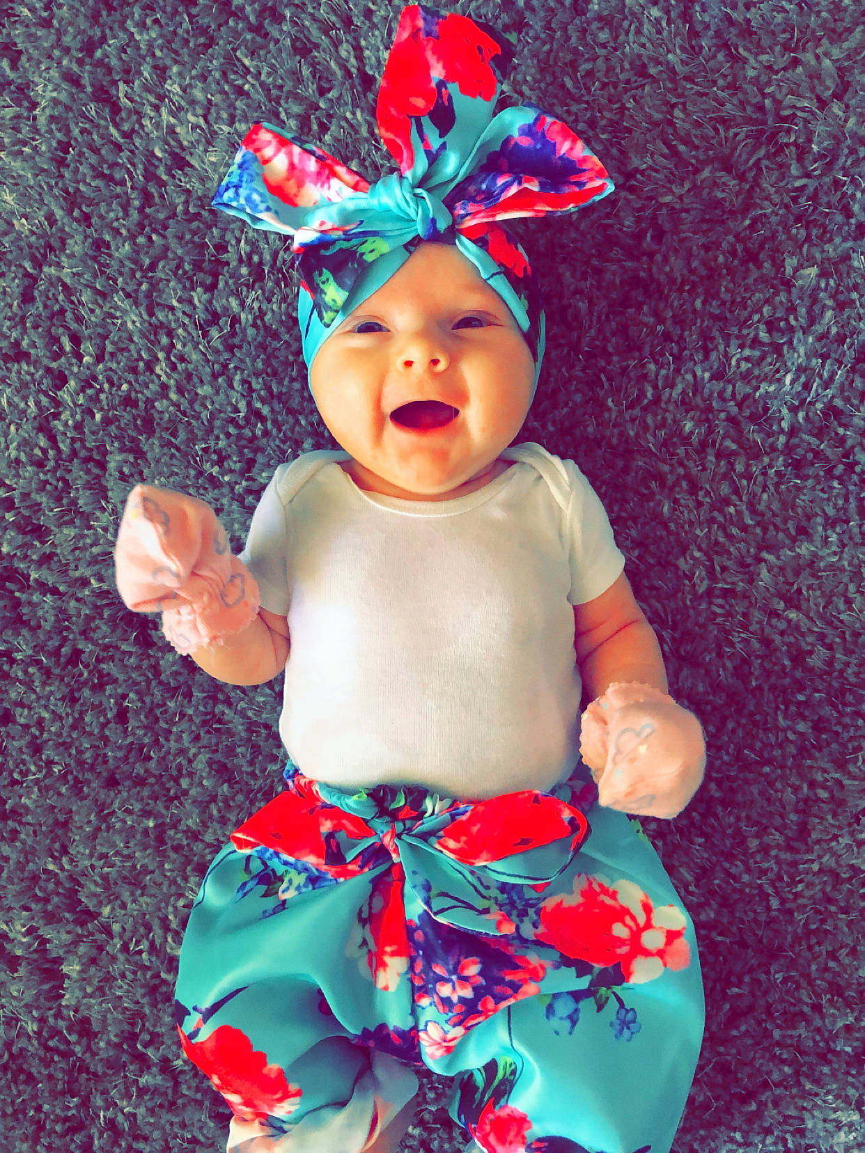 Miriam is registered to the contest to win money with this photo: