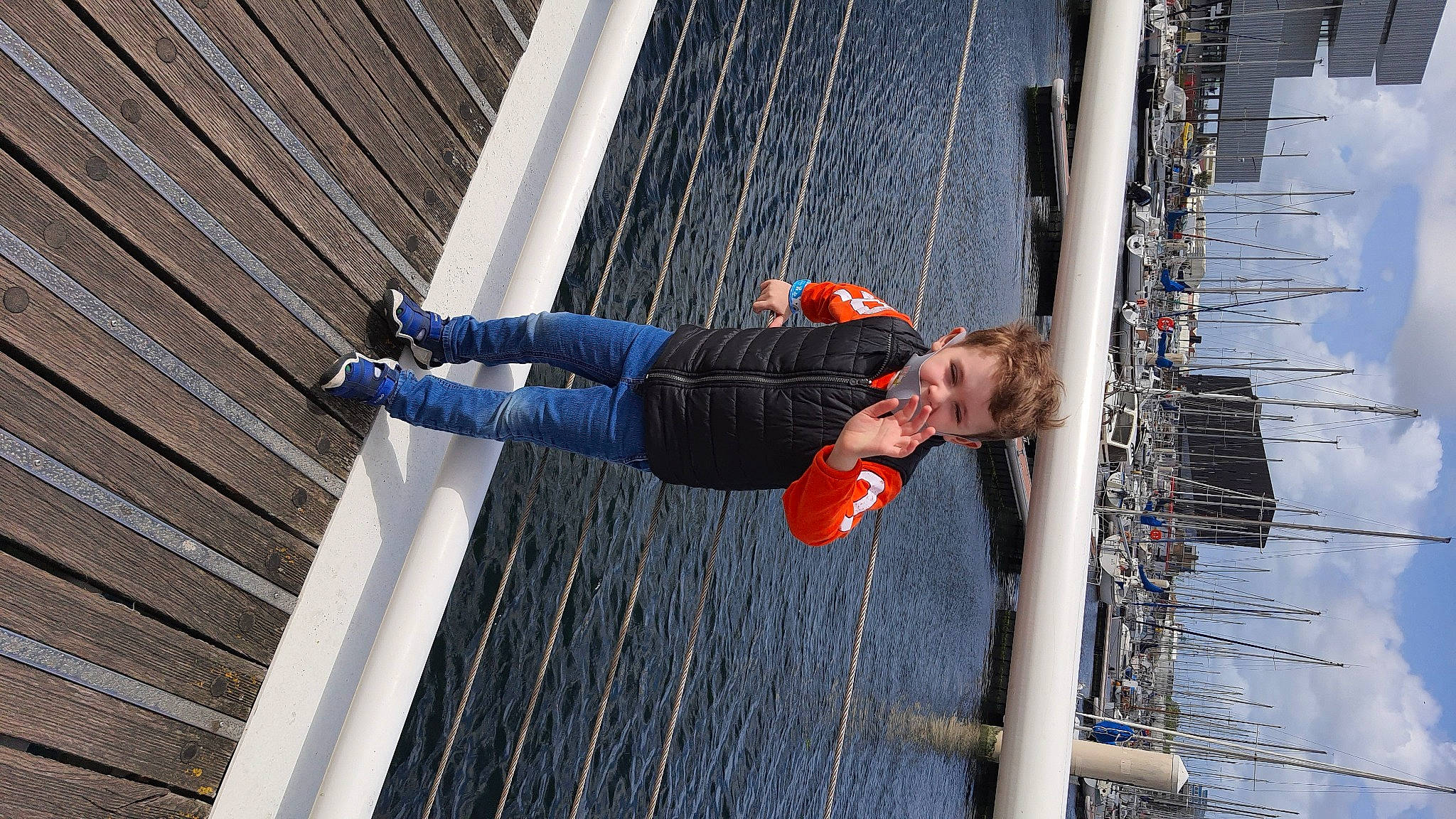 Zinho participe au concours pour gagner de l'argent avec cette photo : joy, leisure, person, rope