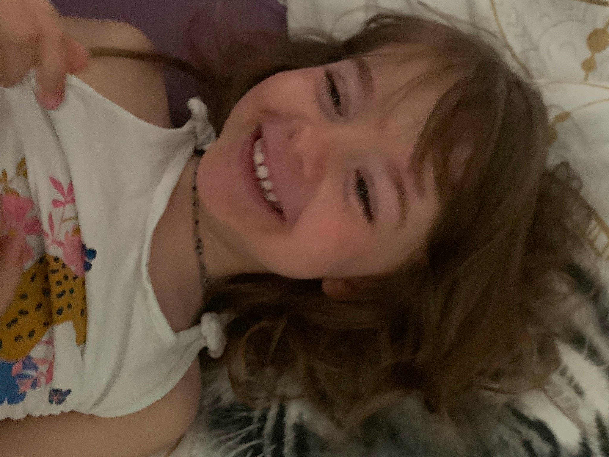 Serena-andrée participe au concours pour gagner de l'argent avec cette photo : cheek, chin, ear, eye, eyebrow, eyelash, gesture, hairstyle, happy, head, iris, jaw, joy, lip, mouth, neck, nose, person, skin, smile