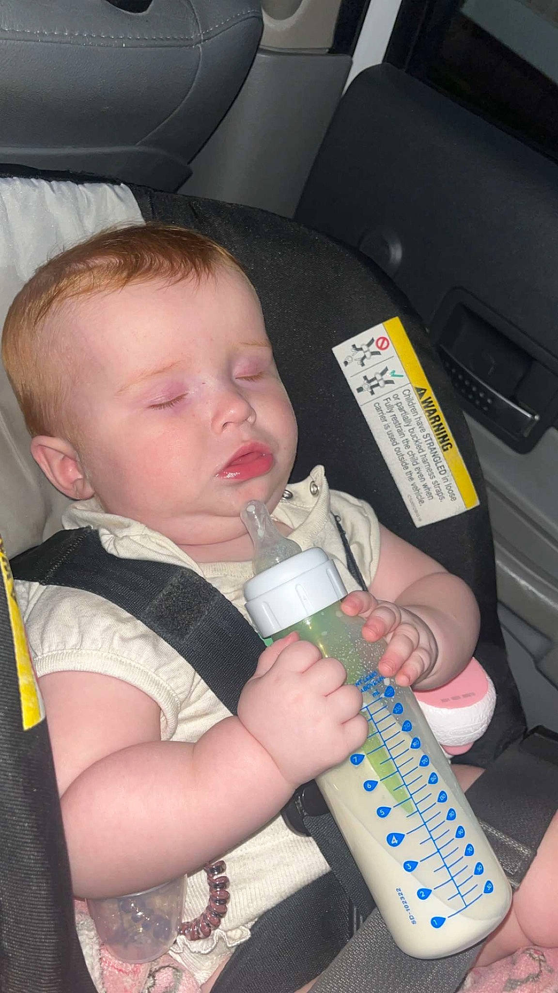 Summer is registered to the contest to win money with this photo: arm, baby, baby_products, baby_toddler_clothing, car_seat, chair, child, comfort, drinkware, finger, hand, health_care, luxury_vehicle, machine, nail, person, plastic_bottle, science, service, toddler