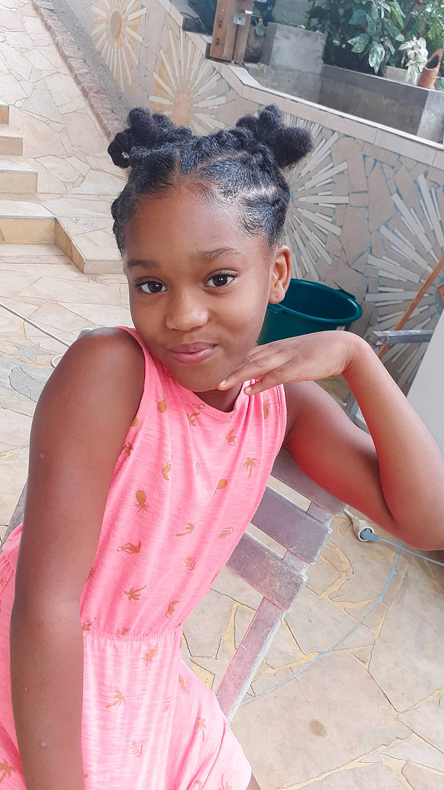 Djayana a rejoint le concours — aidez-le/la à gagner de superbes lots ! beauty, black_hair, bun, cheek, child, cool, eyelash, facial_expression, fashion, fun, hairstyle, happy, human, joy, lip, magenta, neck, person, pink, skin