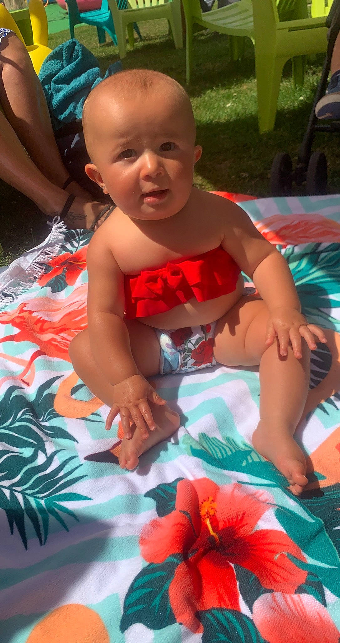 Noëlani participe au concours pour gagner de l'argent avec cette photo : adaptation, baby, baby_toddler_clothing, beauty, child, flower, fun, grass, green, happy, leaf, leisure, person, petal, pink, plant, red, skin, summer, textile