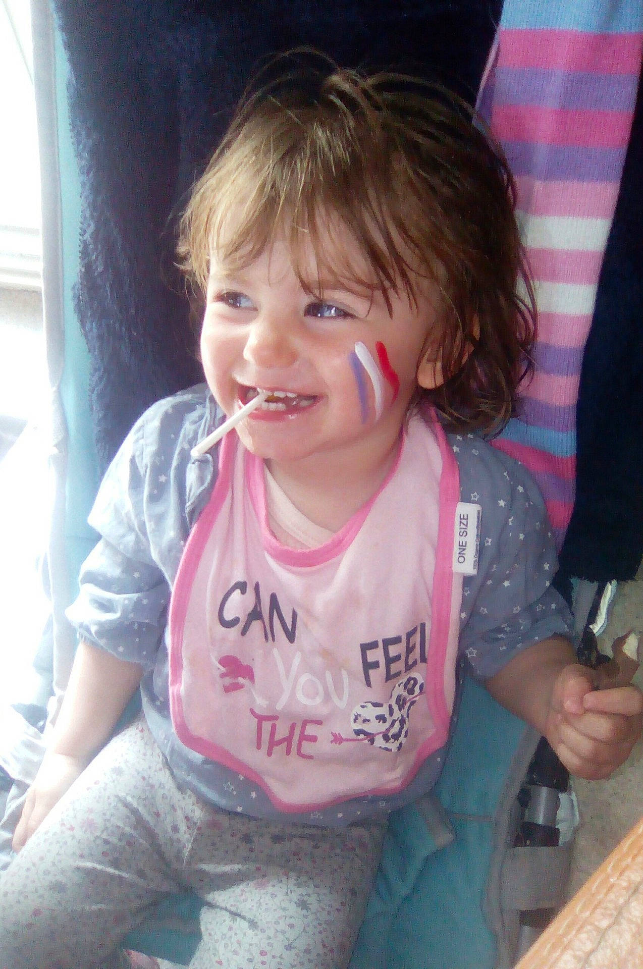 Florine a rejoint le concours — aidez-le/la à gagner de superbes lots ! boy, cheek, child, chin, cool, day, eye, face, facial_expression, forehead, girl, hair, hairstyle, head, human_hair_color, joy, nose, person, pink, skin