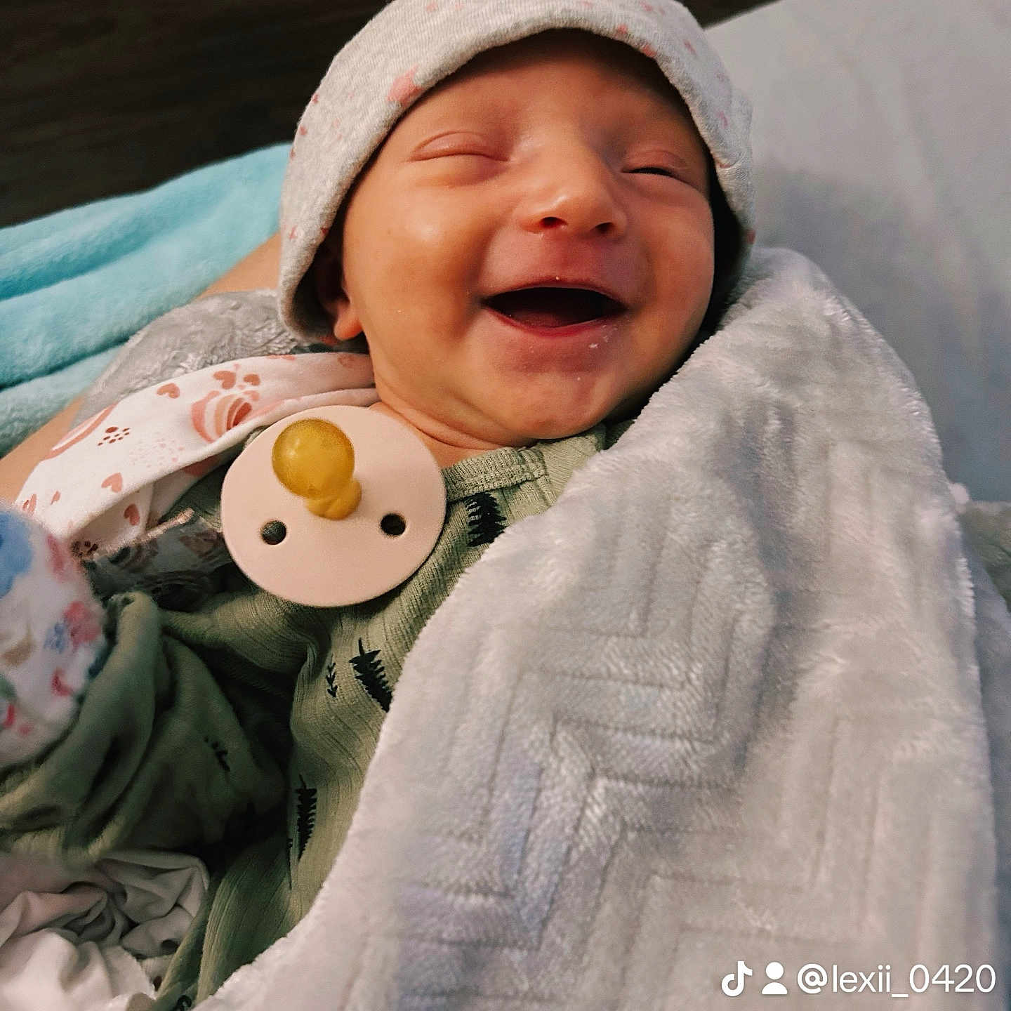 Wrendyn joined the competition — help win amazing prizes! baby, babylaughing, blanket, bonnet, clothing, crying, face, glove, happy, hat, head, laughing, newborn, person, photography, portrait, quilt, sad, smile, towel