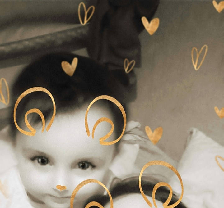 Juliano participe au concours pour gagner de l'argent avec cette photo : art, child, ear, head, illustration, joy, nose, person, toy