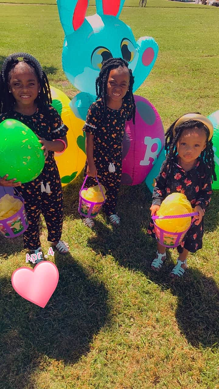 Dakota joined the competition — help win amazing prizes! art, balloon, boot, child, event, friendship, fun, grass, green, happy, interaction, joy, leisure, magenta, party_supply, people_in_nature, person, pink, recreation, smile