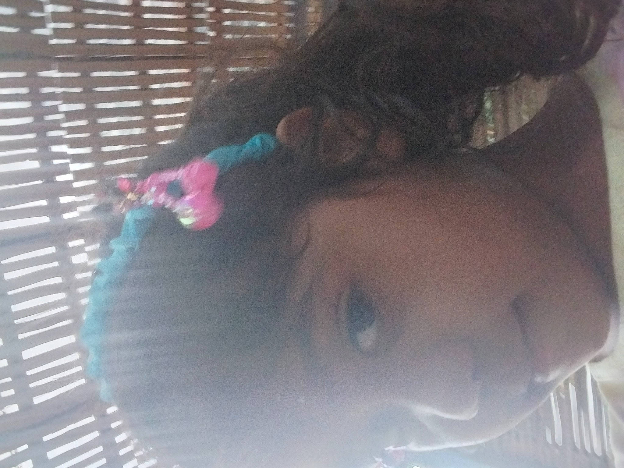 Cecile a rejoint le concours — aidez-le/la à gagner de superbes lots ! beard, black_hair, chin, ear, eyebrow, eyelash, eyewear, happy, jaw, lip, long_hair, mouth, neck, nose, person, plant, selfie, skin, smile, sunglasses