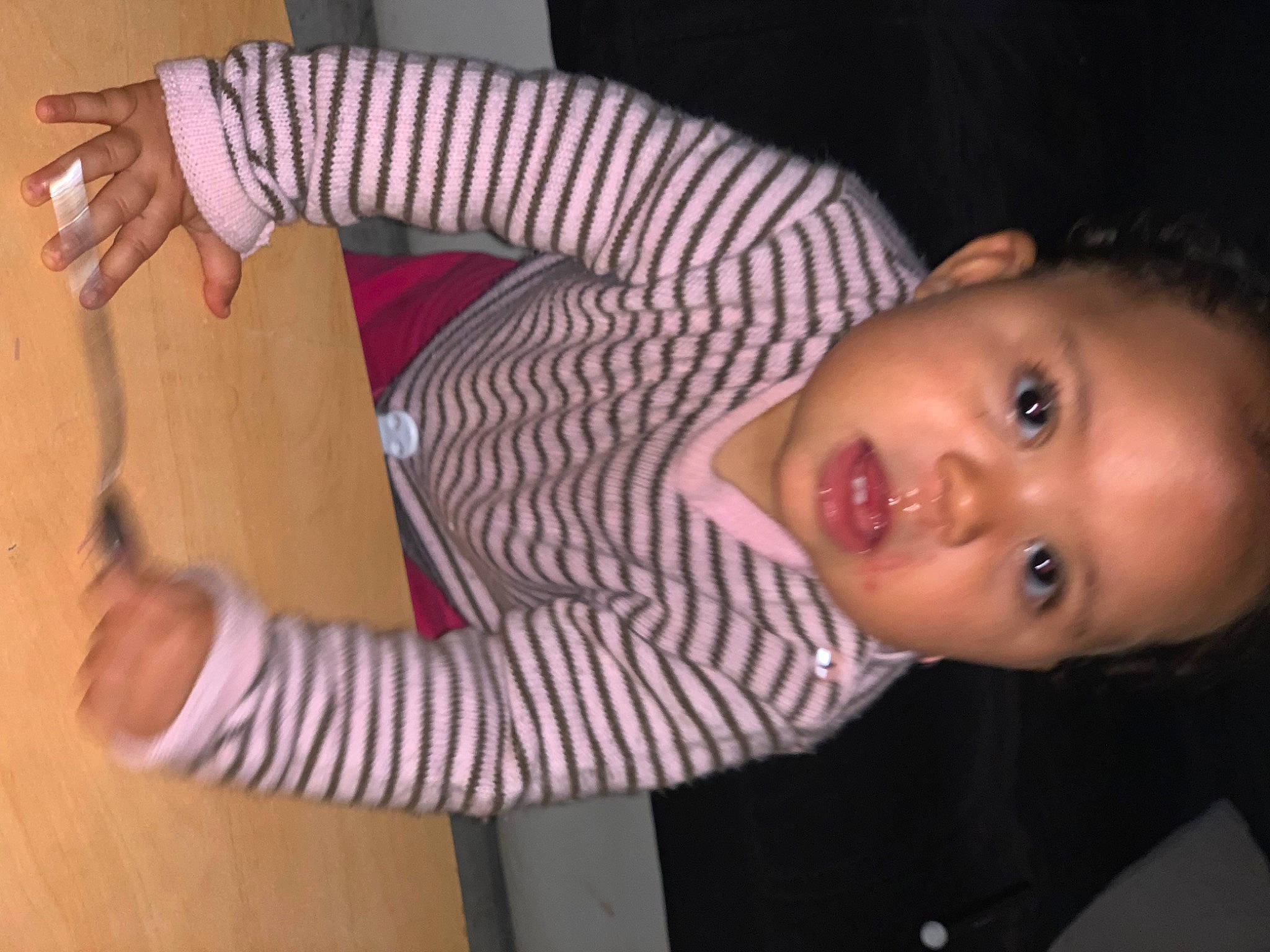 Ruby participe au concours pour gagner de l'argent avec cette photo : arm, baby, baby_toddler_clothing, cheek, child, ear, fun, gesture, head, human_body, joint, mammal, mouth, nose, person, skin, sleeve, smile, thumb, toddler