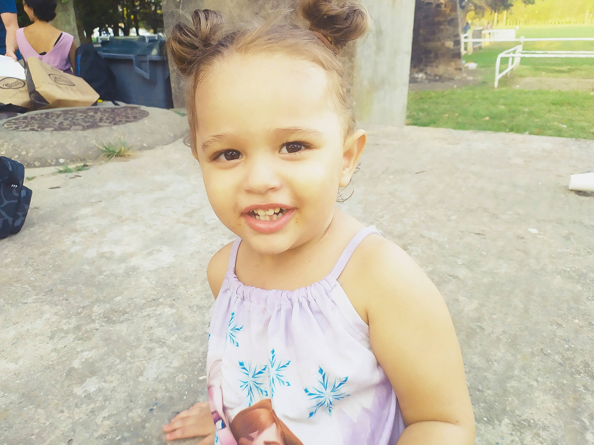 Dayana participe au concours pour gagner de l'argent avec cette photo : beauty, cheek, child, cool, ear, eye, face, facial_expression, forehead, hair, hairstyle, happy, head, joy, lip, nose, people, person, skin, smile