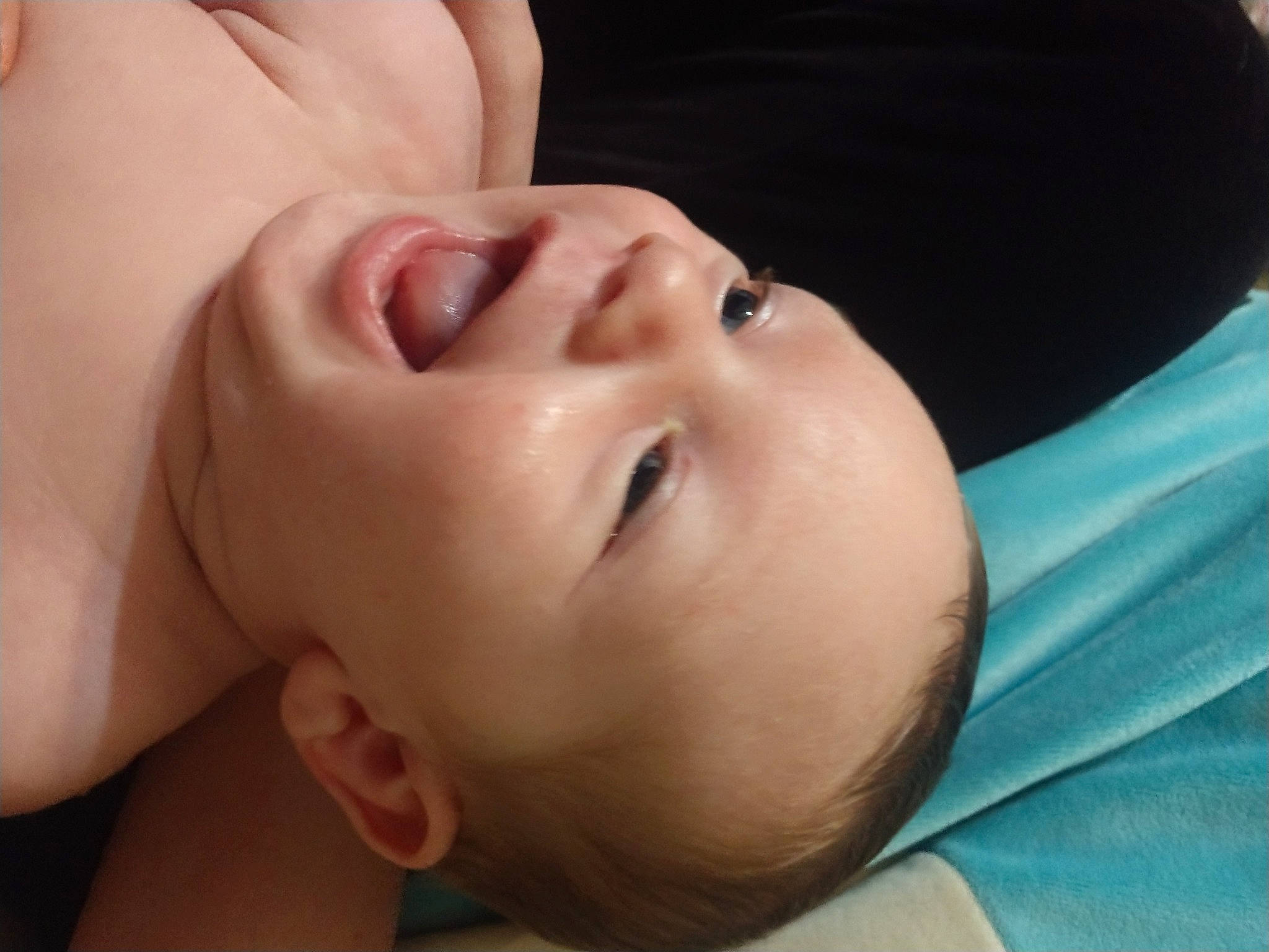 Thomas is registered to the contest to win money with this photo: arm, baby, cheek, ear, eye, eyebrow, eyelash, finger, forehead, gesture, hand, happy, human_body, iris, lip, mouth, neck, nose, person, skin