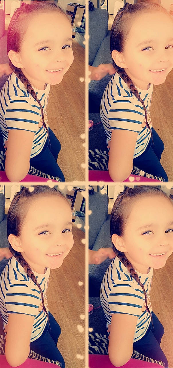 Léna a rejoint le concours — aidez-le/la à gagner de superbes lots ! cheek, child, day, fun, girl, hair_accessory, infant, joy, people, person, skin, smile, toddler