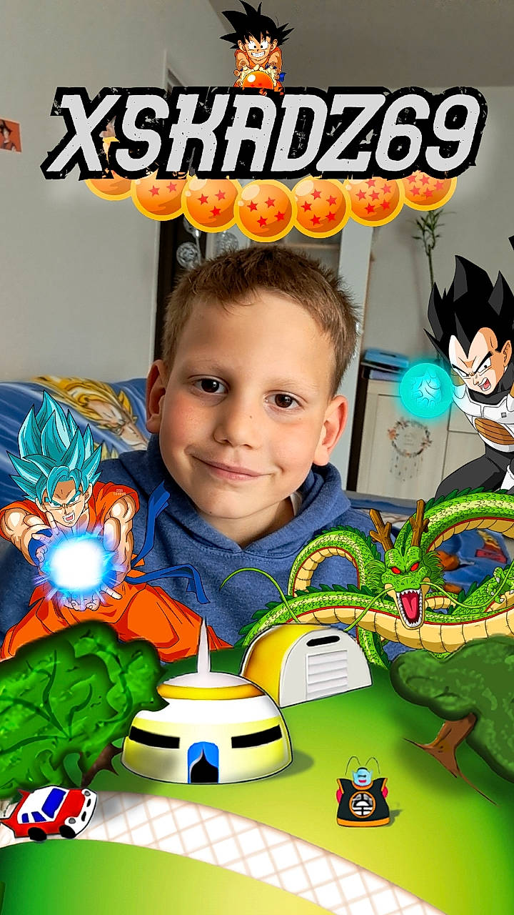 Mathéo a rejoint le concours — aidez-le/la à gagner de superbes lots ! art, baby_toys, child, fictional_character, font, fun, games, happy, illustration, joy, person, photography, play, poster, product, recreation, room, sharing, smile, toddler