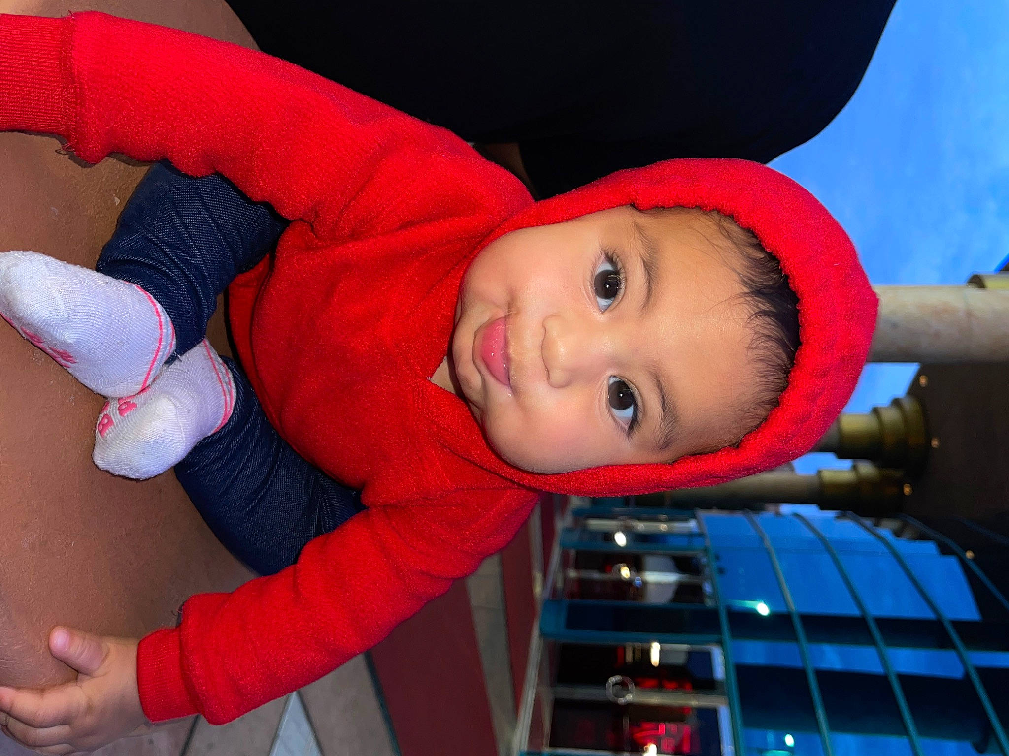 Meliame is registered to the contest to win money with this photo: carmine, cheek, child, chin, cool, electric_blue, facial_expression, fun, happy, hat, human_body, leisure, lip, mouth, nose, person, red, skin, smile, sock