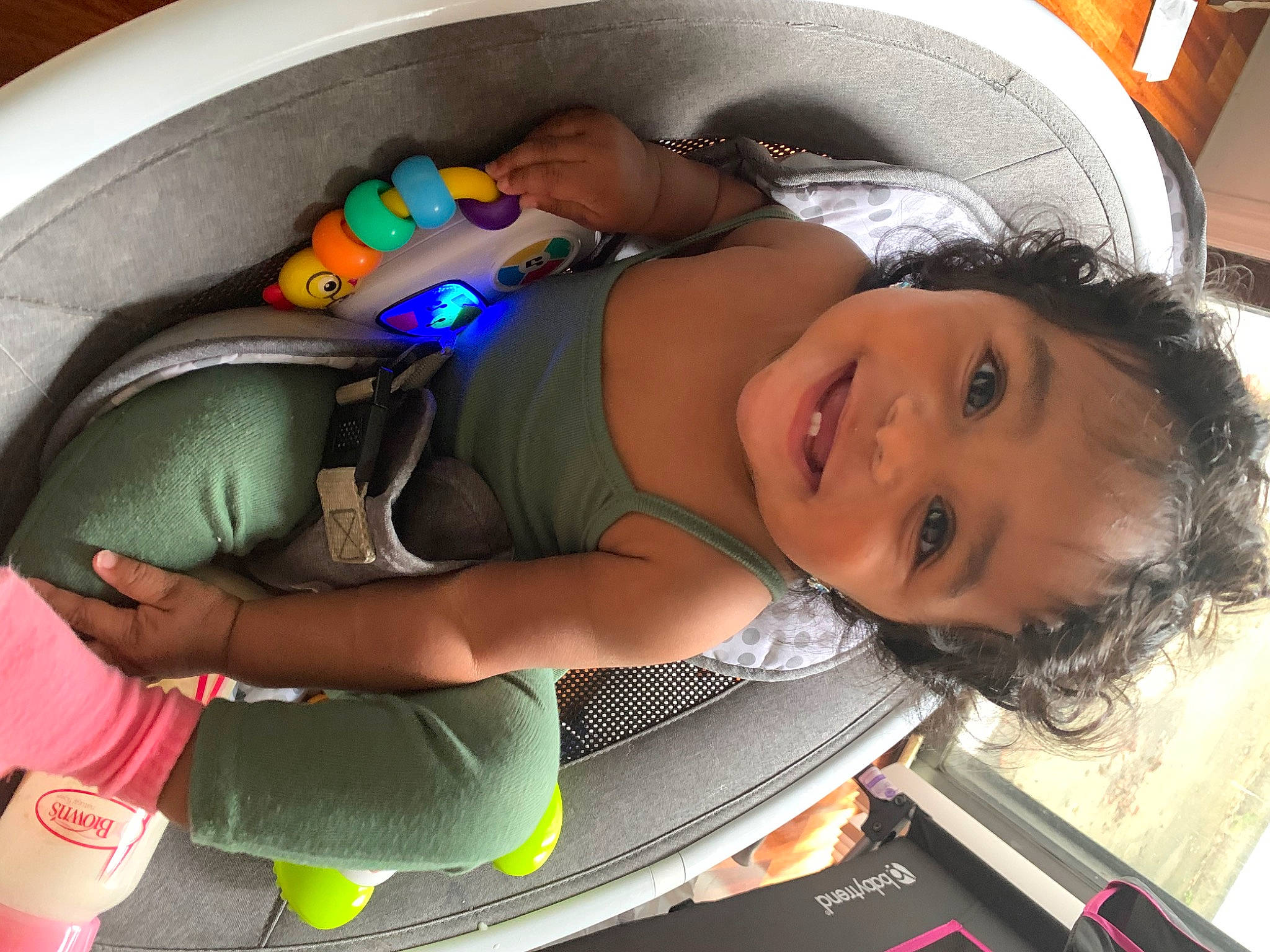Ariana is registered to the contest to win money with this photo: auto_part, baby, baby_carriage, baby_products, baby_toddler_clothing, car_seat, cheek, child, comfort, facial_expression, fun, happy, joy, leisure, mouth, person, skin, smile, toddler, trunk