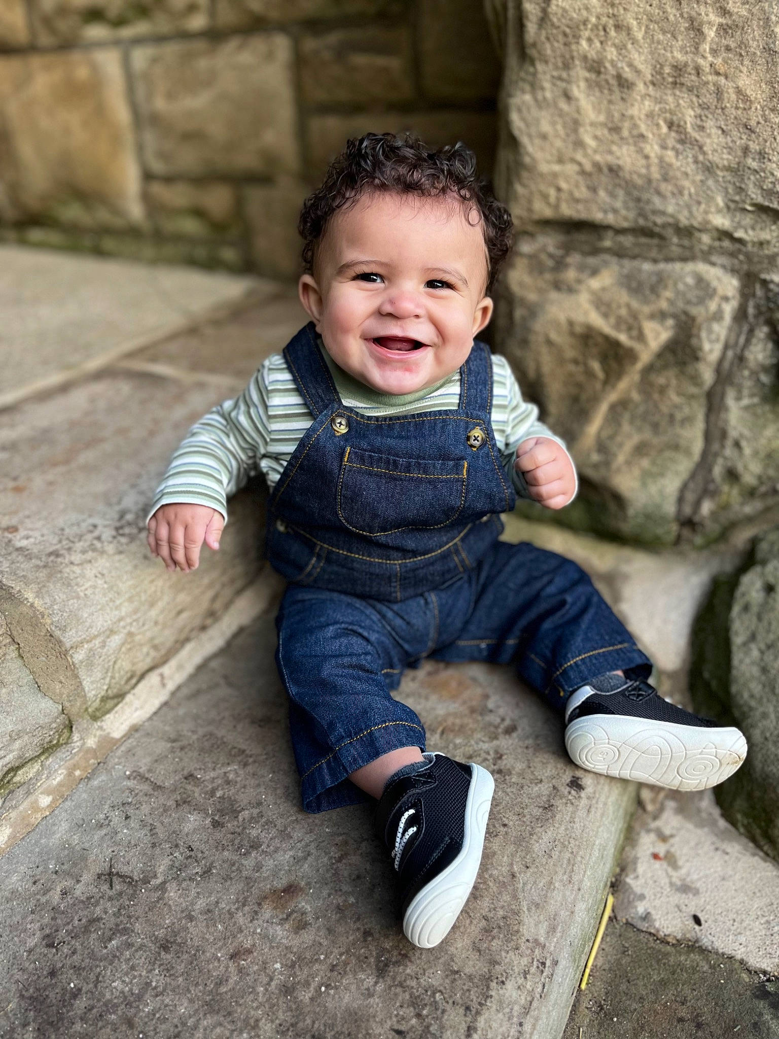 Hassan joined the competition — help win amazing prizes! baby, baby_toddler_clothing, beauty, child, eye, face, flash_photography, fun, grass, hand, happy, head, human_body, joy, leg, people_in_nature, person, shoe, smile, t_shirt